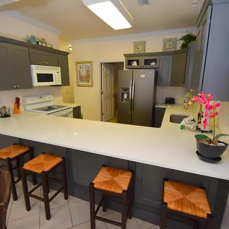 Spinnaker Pointe-3
